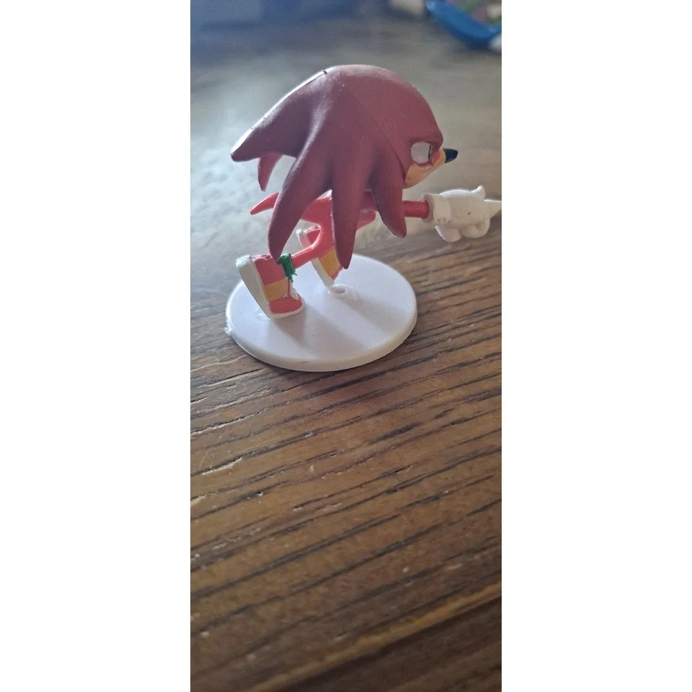Sega Sonic The Hedgehog Mini Figure - Knuckles Figure‎ PVC on Base